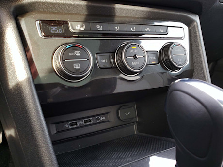 Editorial 2019 volkswagen tiguan r line 25 sw