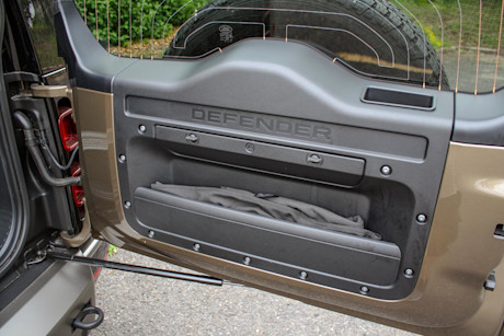 Land Rover Defender 90 P400 X-Dynamic 2021 : essai routier Image
