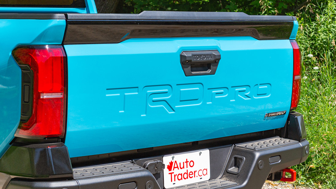 2026 Ford Ranger Raptor v Toyota Tacoma TRD Pro - Comp - KP - 261009 - 37.jpg