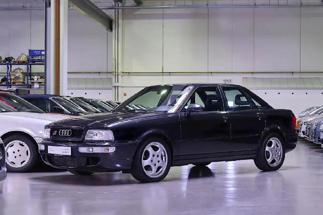 audi-rs2-sedan