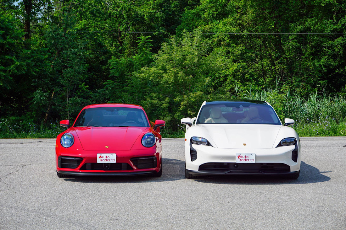 Editorial 2023 porsche 911 vs 2023 porsche taycan 230927 02 di