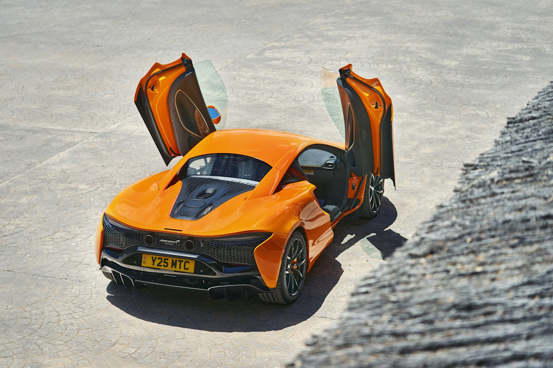 mclaren-artura-2022-7.jpg