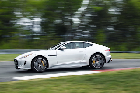 Editorial 15 bh 2016 jaguar f type r awd