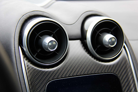 Editorial 2020 mclaren gt 33 dw