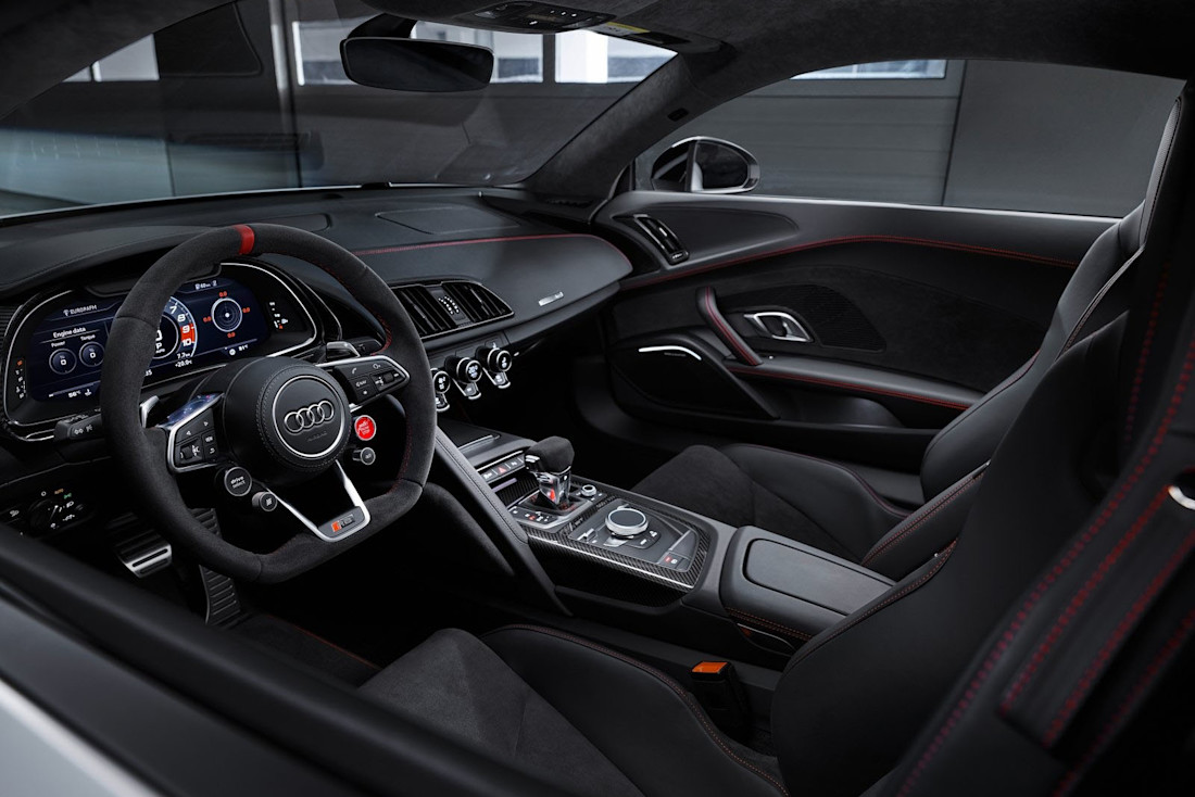 Audi-R8-GT-Interieur