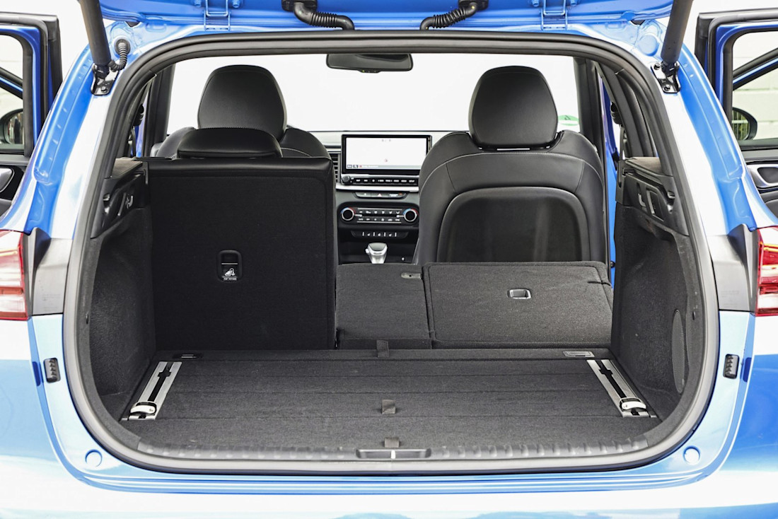 ford-focus-kia-ceed-2023-7.jpg