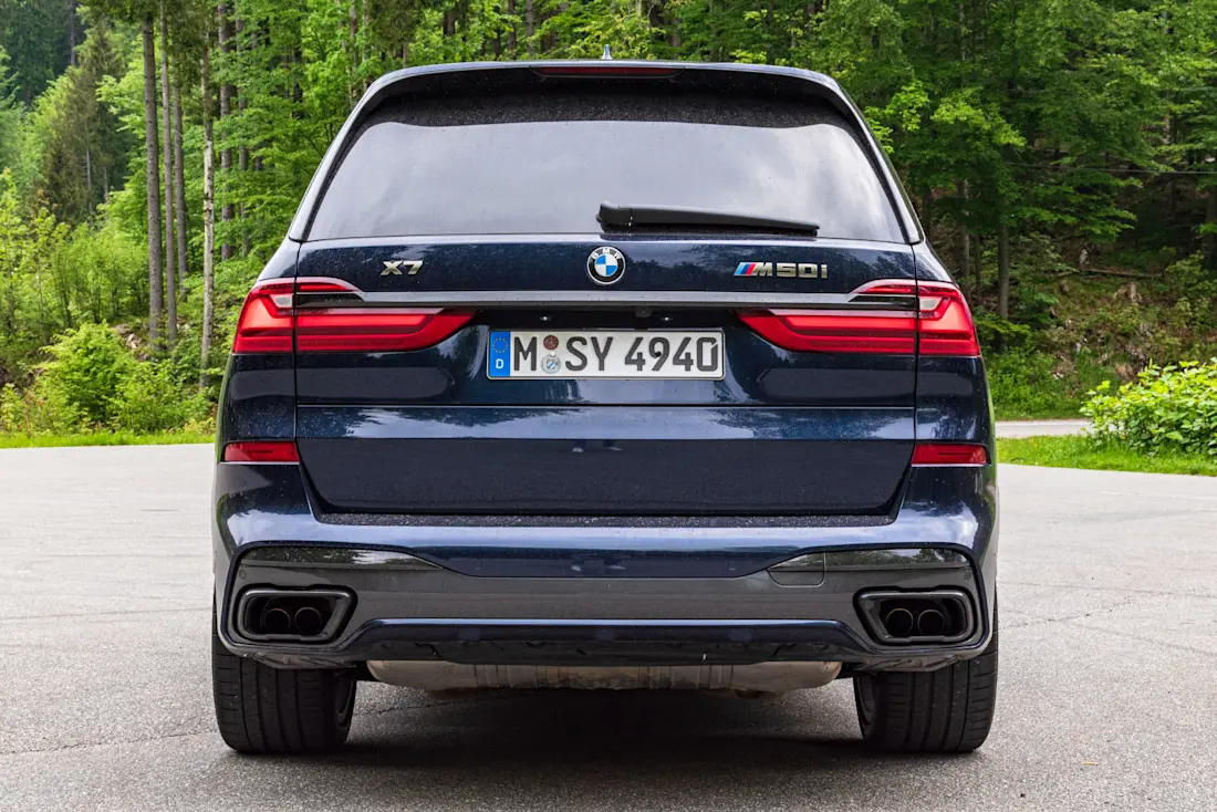 BMW-X7-M50i-xDrive-2020-Rear BMW-X7-M50i-xDrive-2020-Rear