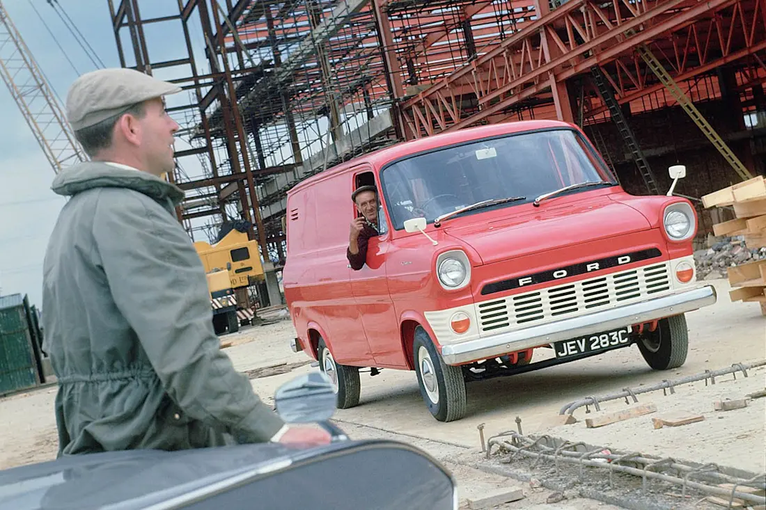 BEBE20251009 60 jaar Ford Transit 02