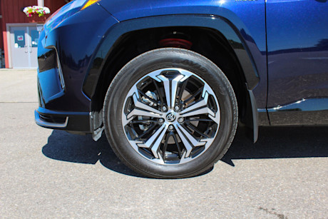 Editorial 2022 toyota rav4 prime xse awd 07 pb