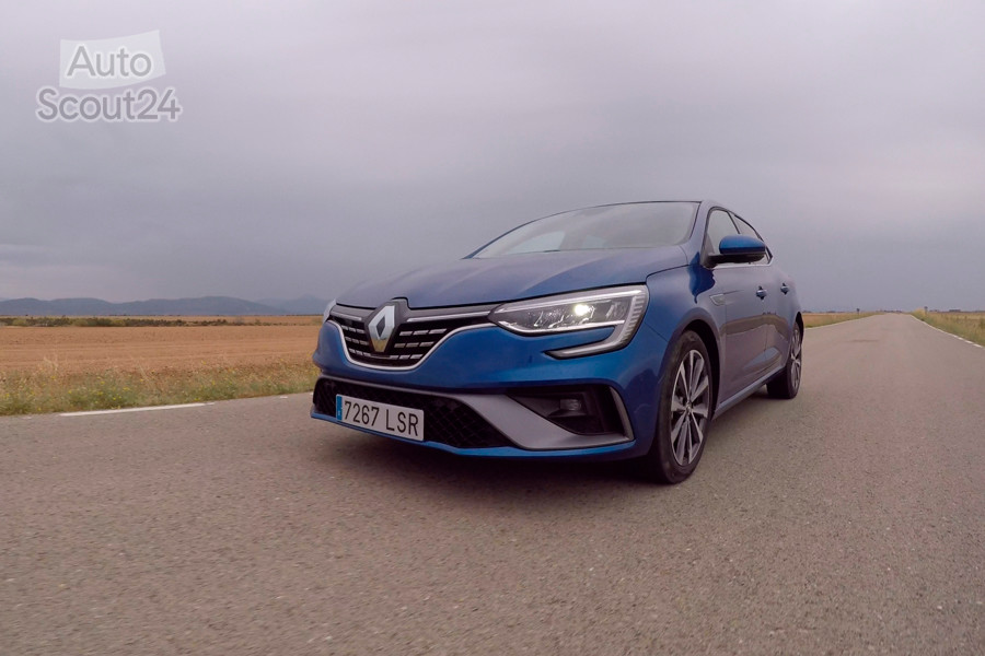 FT_1_renault_megane_hibrido_rodando1.jpg