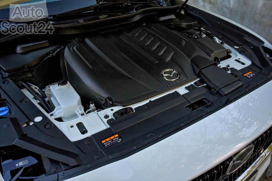 2022_mazda_cx-60_barcelona_rw_det_8_highres(1).jpg
