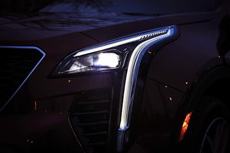 Editorial 2019 cadillac xt4 awd sport 09 ts