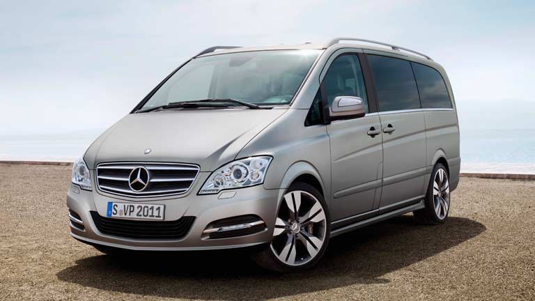 Mercedes Viano privit din fata