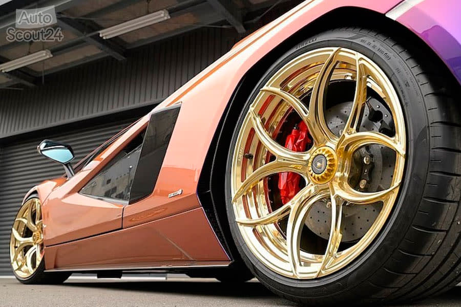 Lamborghini-Countach-LPI-800-4-pintura-tuning (4).jpg