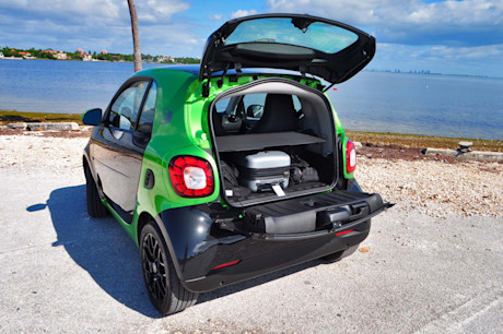 Editorial 2017 smart fortwo electric drive 05 mb