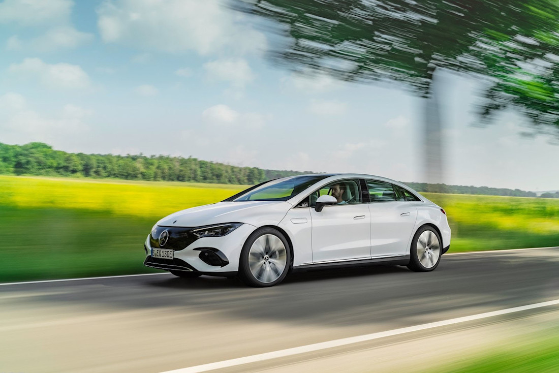 Sternfahrt zu München: Mercedes präsentiert EQE und EQG