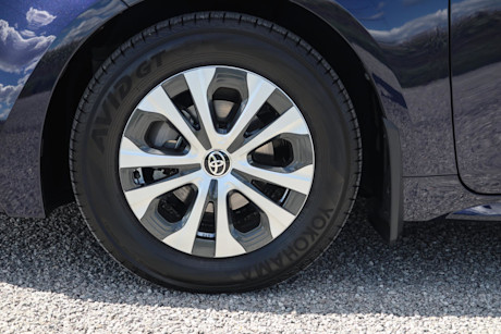 Editorial 2021 toyota corolla hybrid w premium package 09 jm
