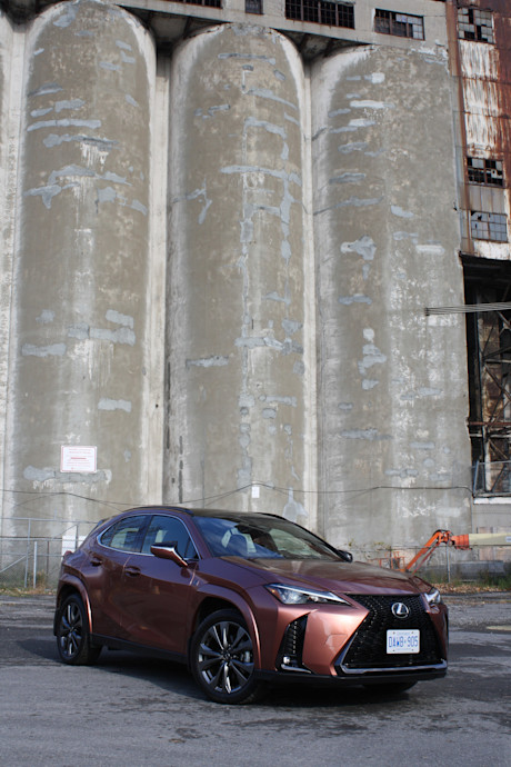 Lexus UX 300h 2025 : essai routier Image