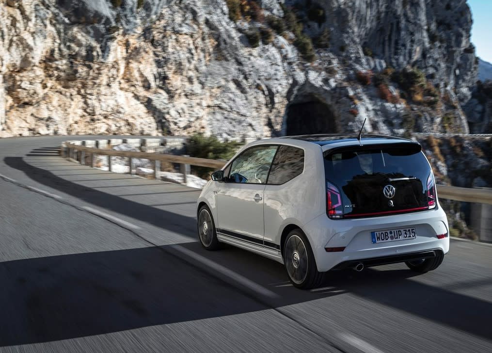 Volkswagen-Up_GTI-2018-1024-2a