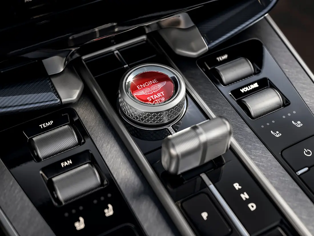 Aston Martin Vanquish 25 12
