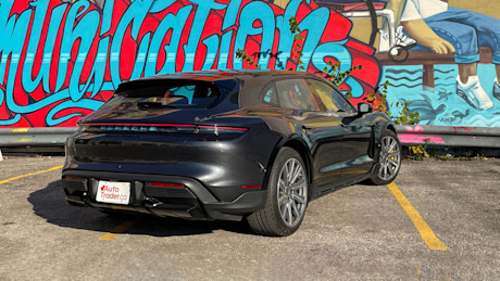 Editorial 2021 porsche taycan turbo s cross turismo 07 ct