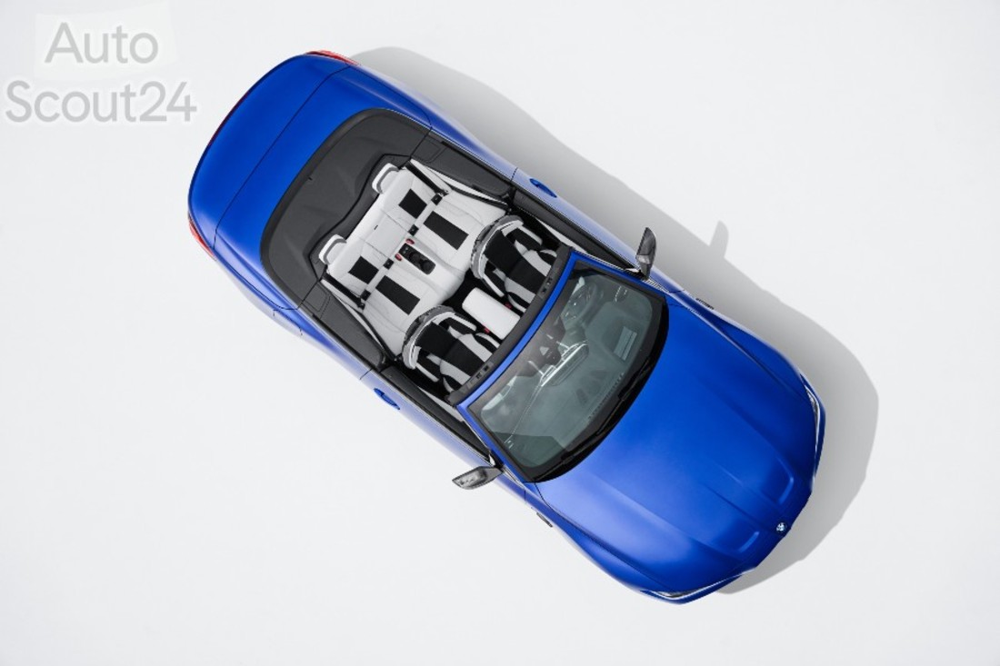 P90420210_highRes_the-new-bmw-m4-compe (2).jpg