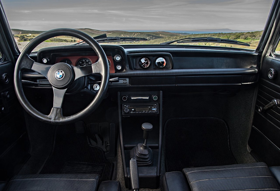 BMW-2002 turbo-1973 interior 1