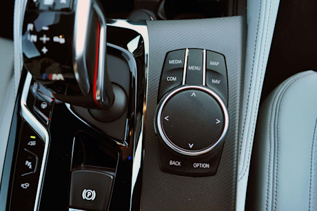 Editorial 2018 bmw m5 38 mb