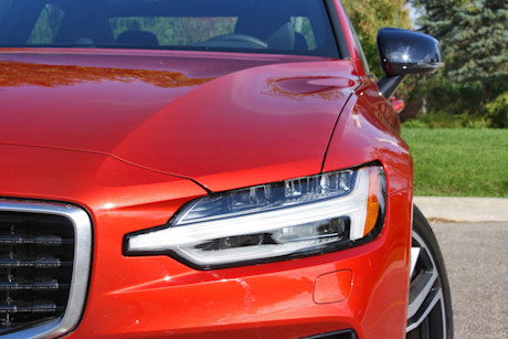 Premier essai : Volvo S60 et V60 2019 Body Image