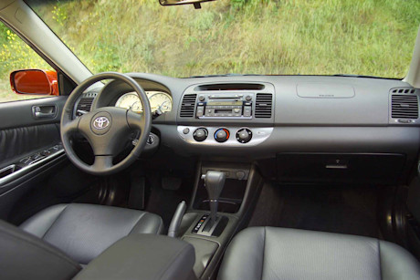 Editorial 05b 2005 toyota camry se
