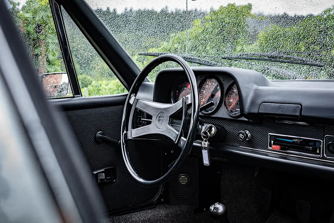 Porsche-914-Interior