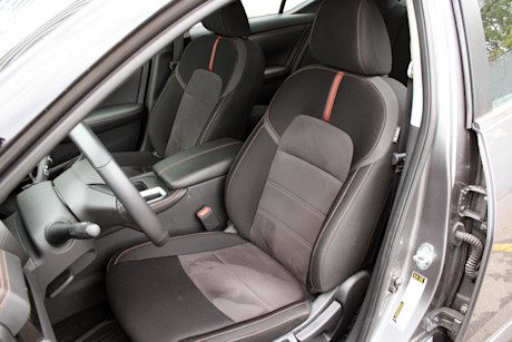 Nissan Sentra SR 2022 : essai routier Body Image