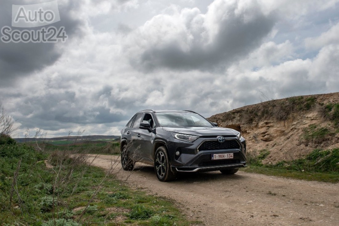 Toyota RAV4 Plug-in - Presentación Valladolid (36) (1).jpg