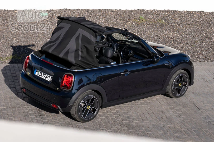 Mini-Cooper SE Convertible-2023-1600-48