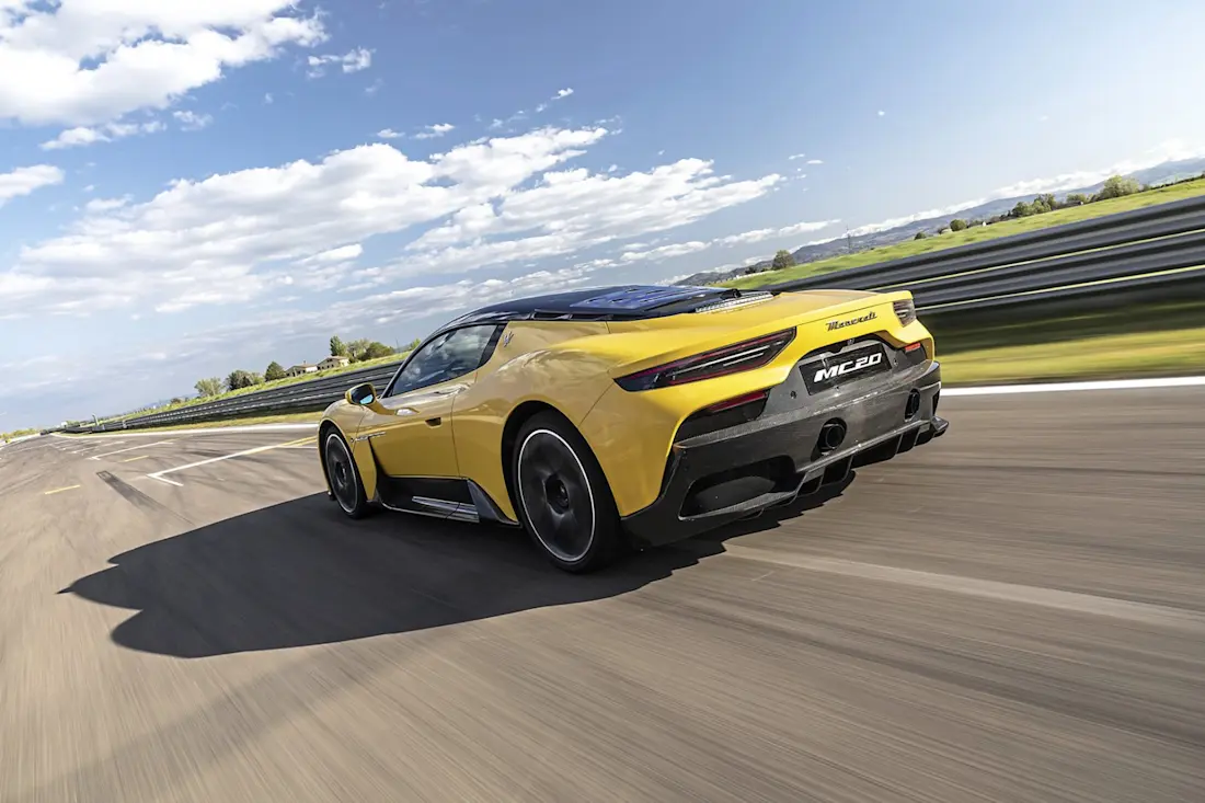 Ab etwa 230.000 Euro gibt es den Luxus-Sportwagen Maserati MC20.  Ab etwa 230.000 Euro gibt es den Luxus-Sportwagen Maserati MC20.