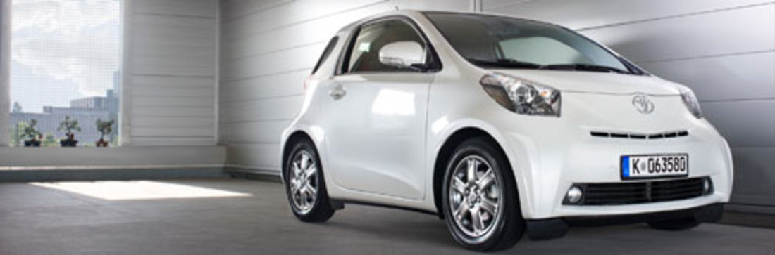 Présentation: Toyota iQ – La nouvelle petite citadine de chez Toyota