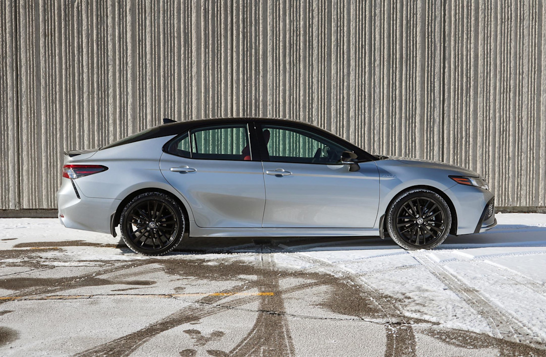Editorial 2021 toyota camry hybrid xse 05 jm