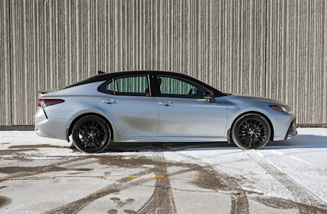 Editorial 2021 toyota camry hybrid xse 05 jm