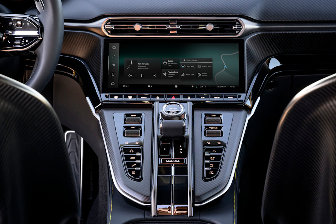 Aston-Martin-Vantage-2024 (10).jpg