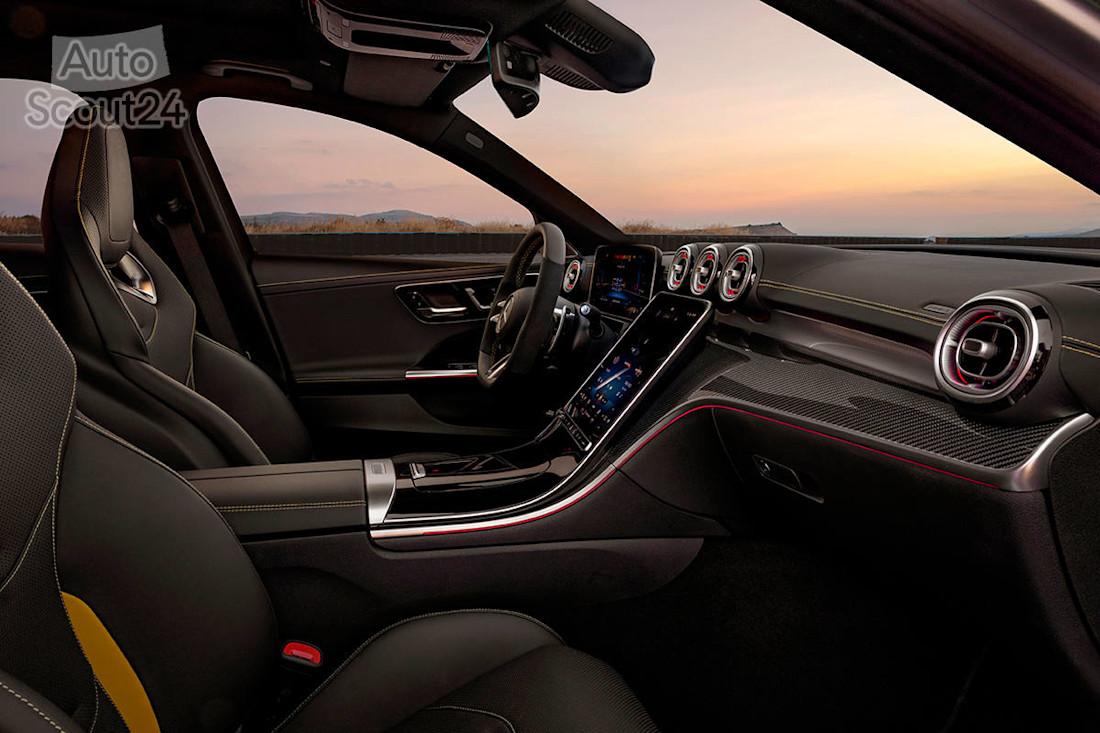 Mercedes-AMG C63 S EPerformance 2022 (30).jpg