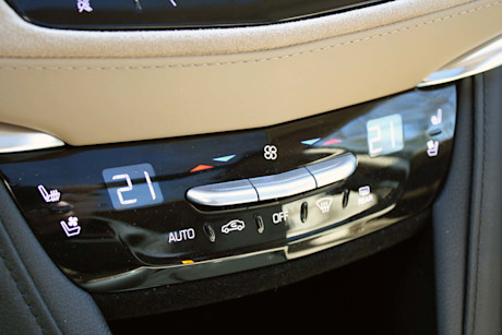 Editorial 2018 cadillac xt5 awd platinum 27 db