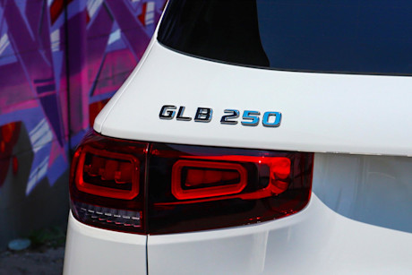 Editorial 2021 mercedes benz glb 250 4matic 10 jm