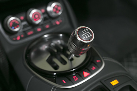 Editorial 2015 audi r8 v10 spyder jw 25