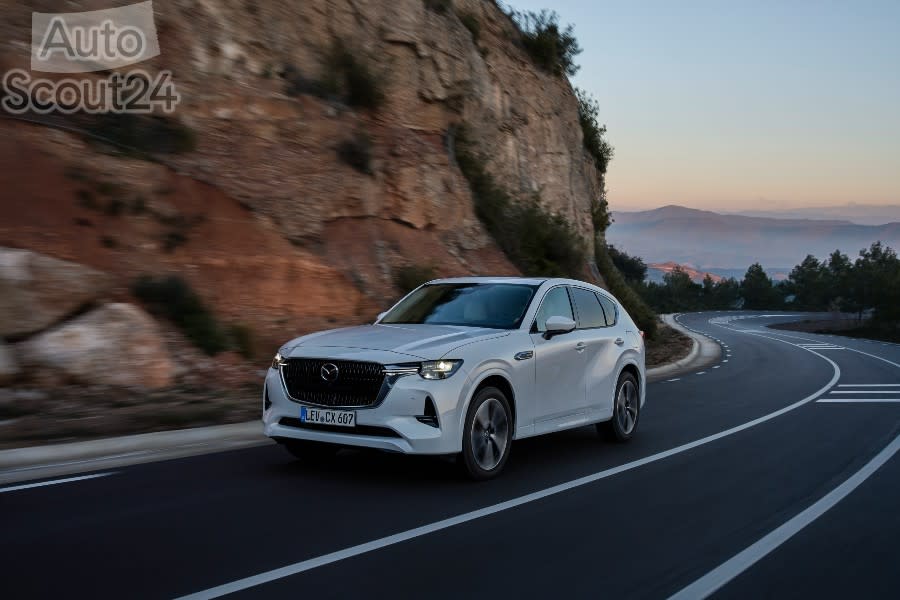 2022_mazda_cx-60_barcelona_rw_act_24_highres(1).jpg
