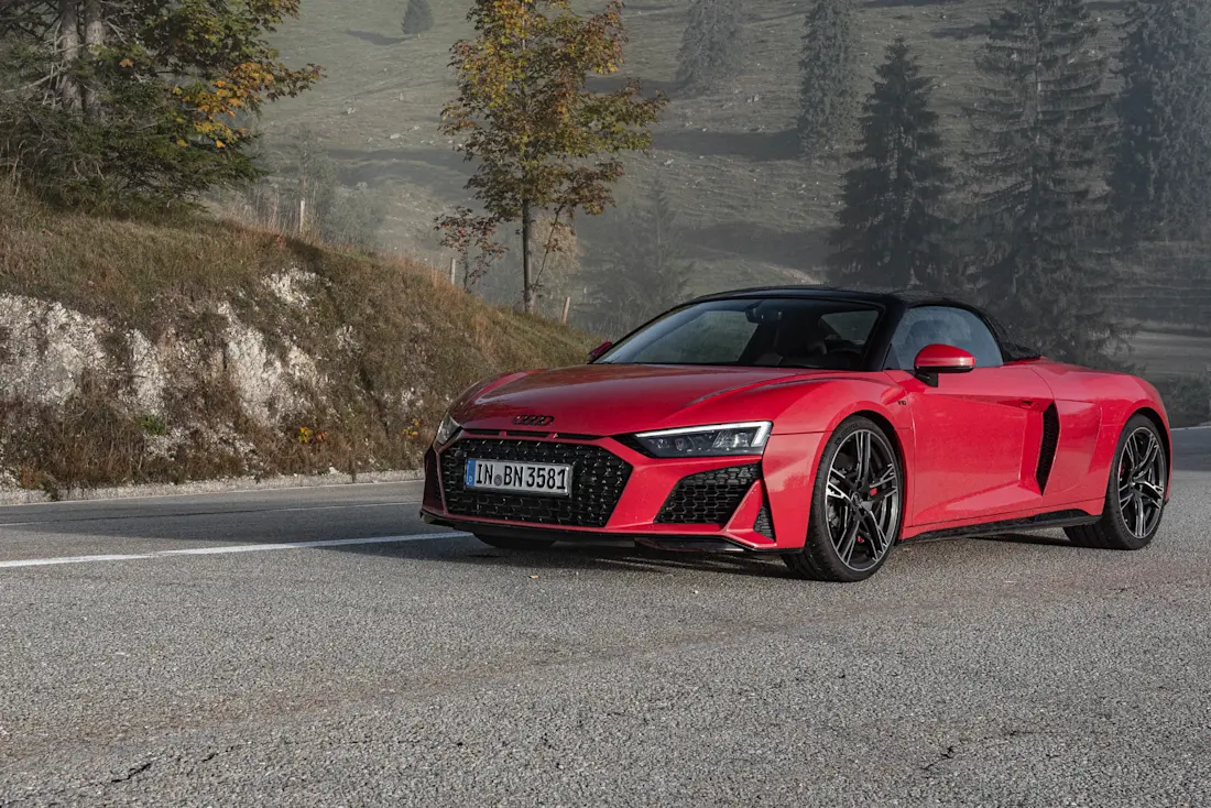 Audi-R8-V10-Spyder-RWD-2022-Front-Side