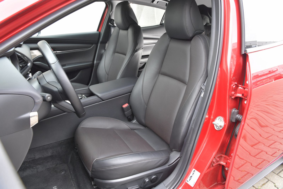 ford-focus-mazda-3-2022-13.jpg