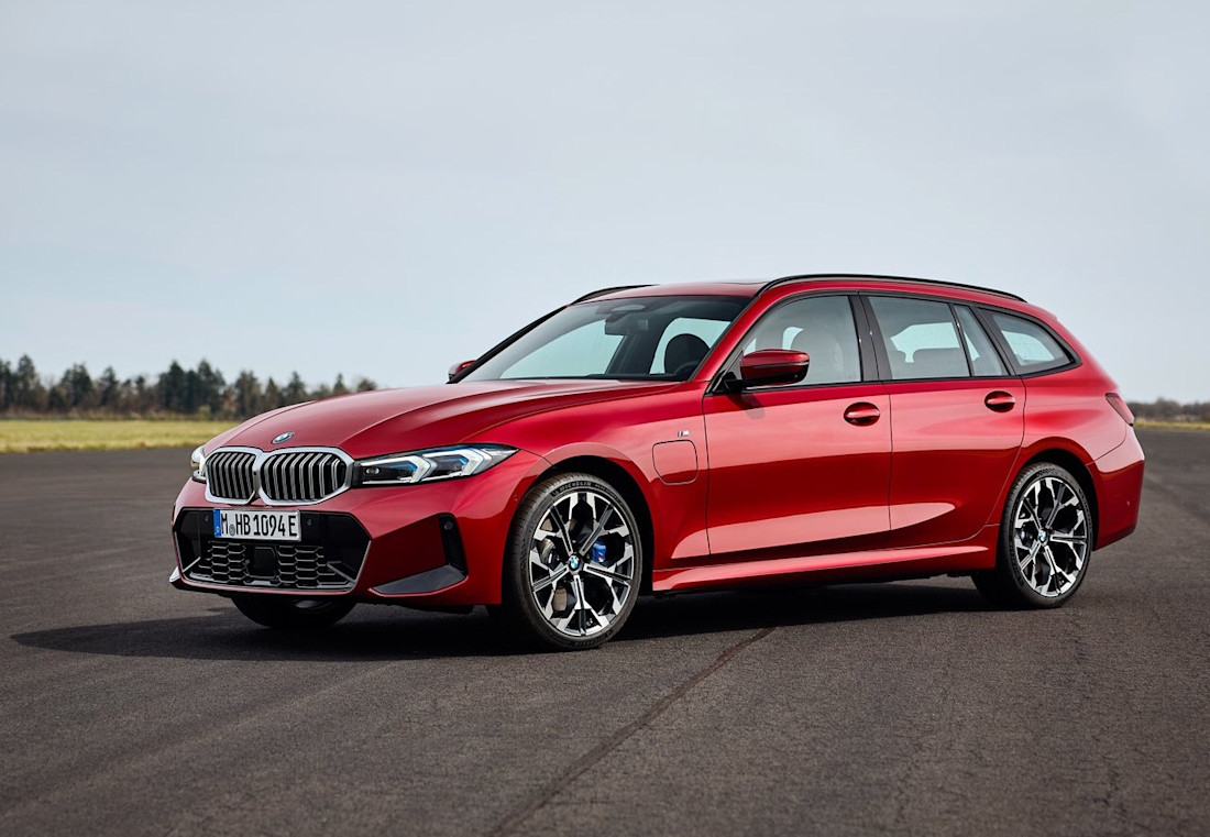 BMW-3-Series Touring-2025 