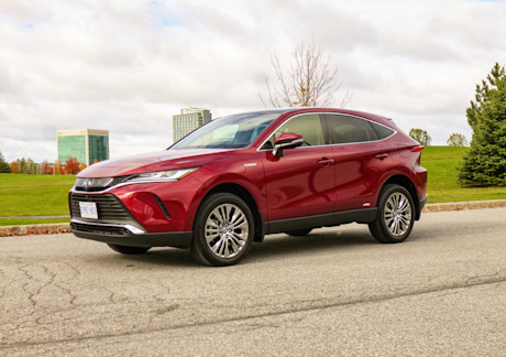 Editorial 2021 toyota venza limited 03 bc fr