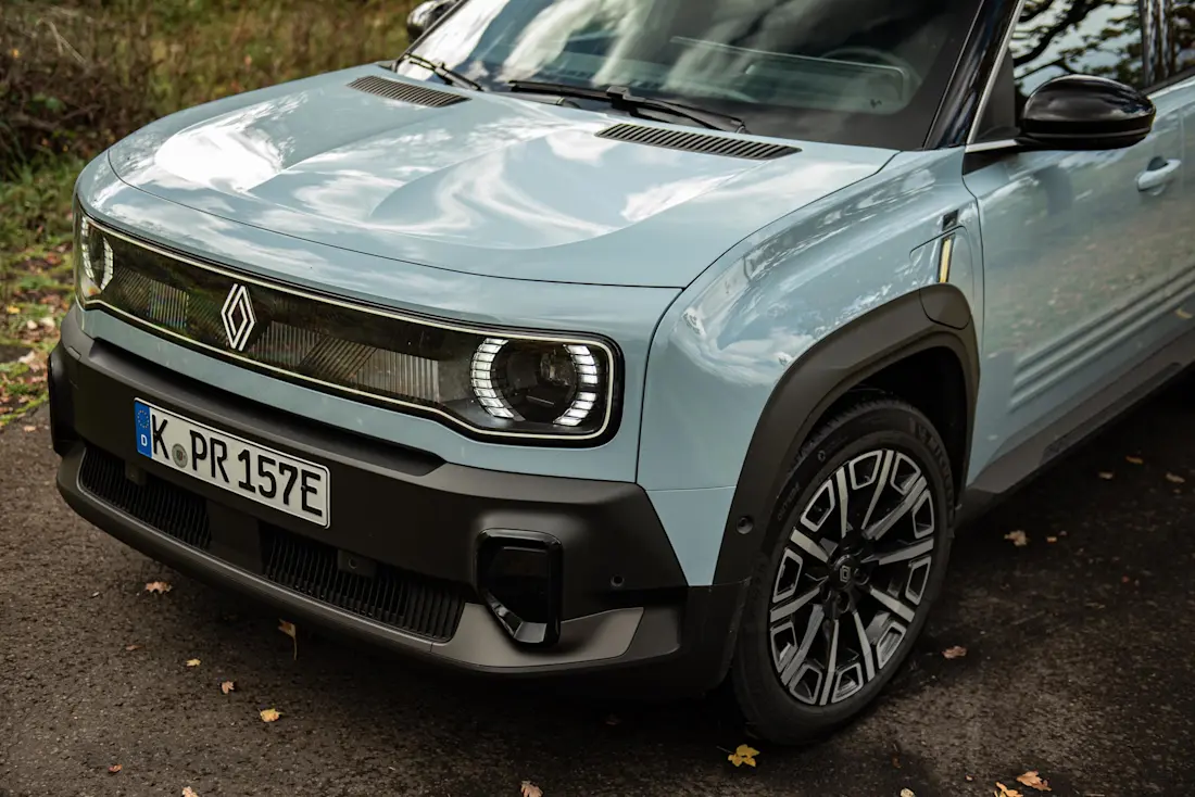 renault-r4-e-tech-2025-details