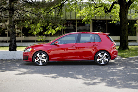 Editorial 2015 volkswagen gti 5 door performance package jw 06